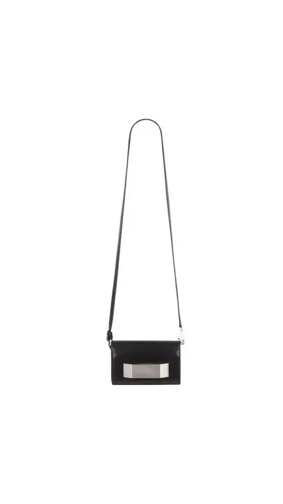 Fashion 04 · source product
